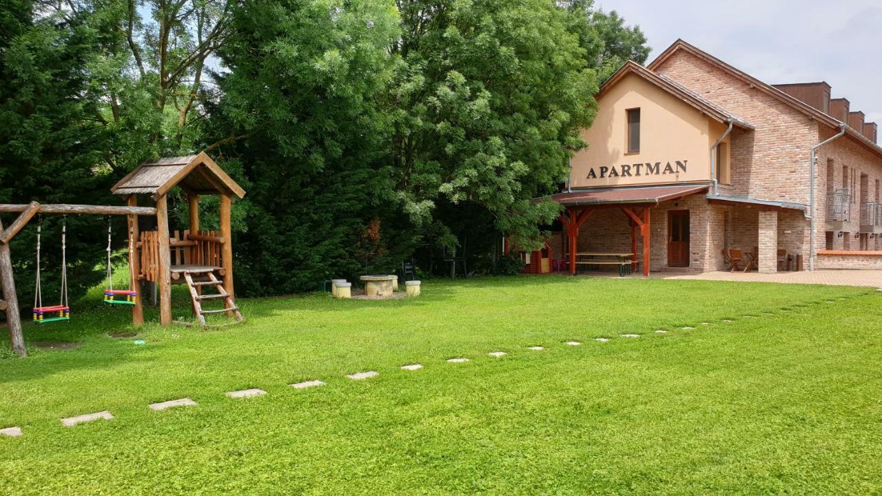 Gyulai-Fuerdo-Apartman Ii. Εξωτερικό φωτογραφία